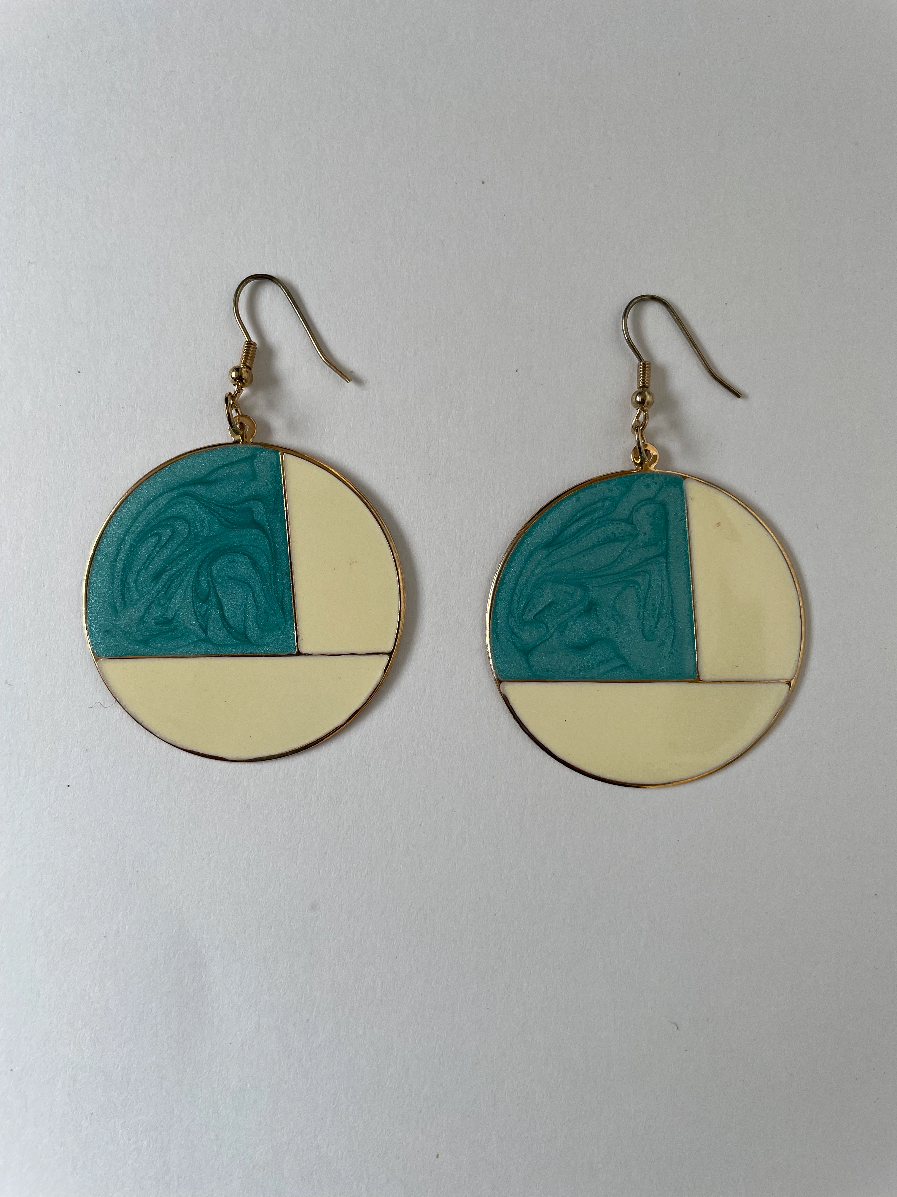 Khuttal's Product Image