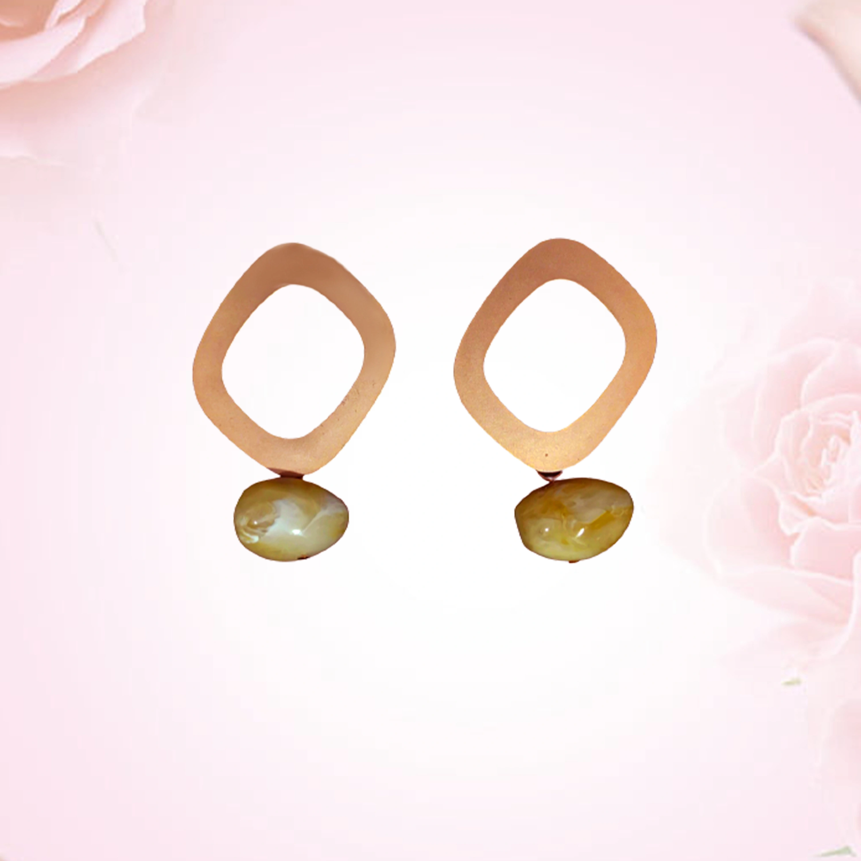 Khuttal's Product Image